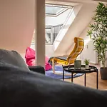 Raum-wunder Mit Kueche Und Smart-tv Appartement
