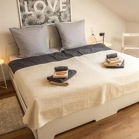 Raum-wunder Mit Kueche Und Smart-tv شقة *