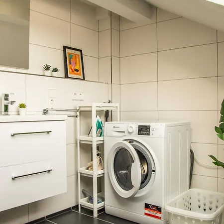 Raum-wunder Mit Kueche Und Smart-tv شقة *