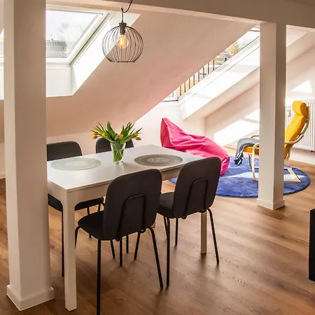 Raum-wunder Mit Kueche Und Smart-tv * كارلسروه